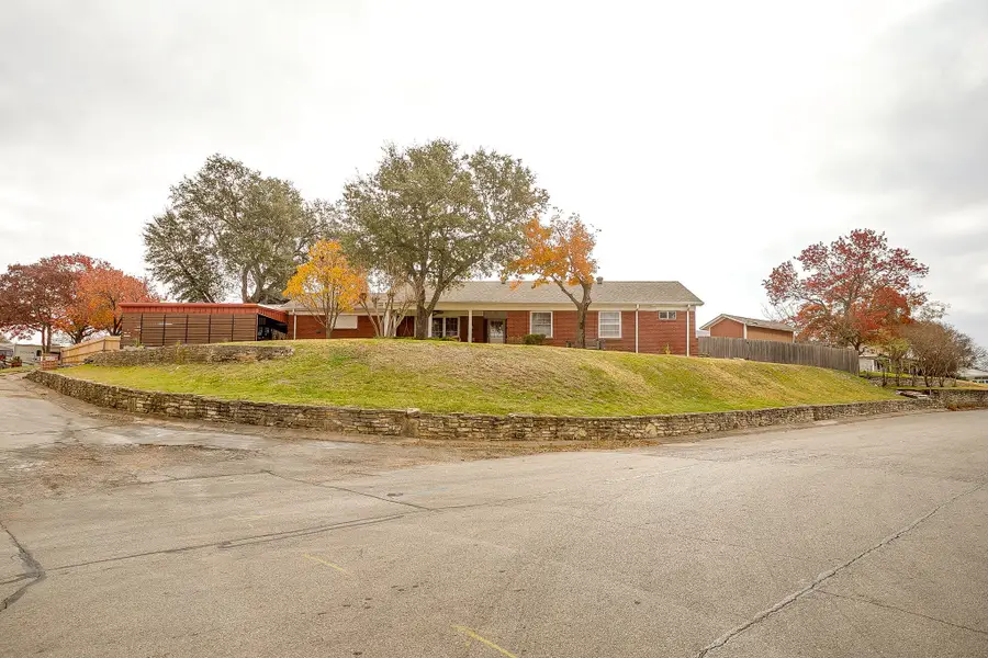 205 W Ridge Road, Weatherford, TX 76086 - Image #2
