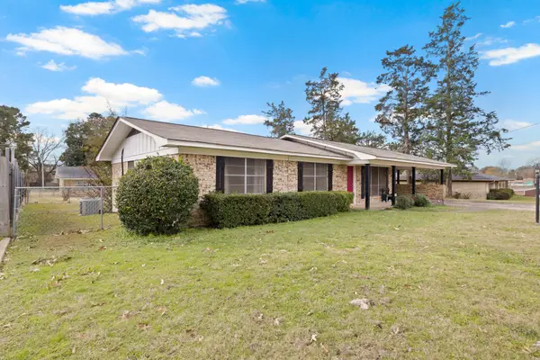 605 Campbell, Linden, TX 75563