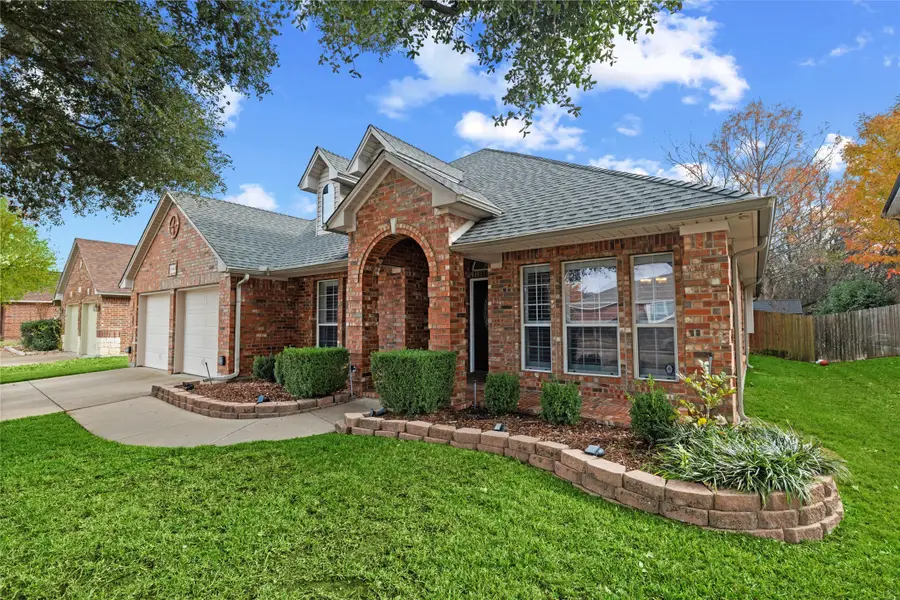 5867 Grayco Drive, Grand Prairie, TX 75052 - Image #2