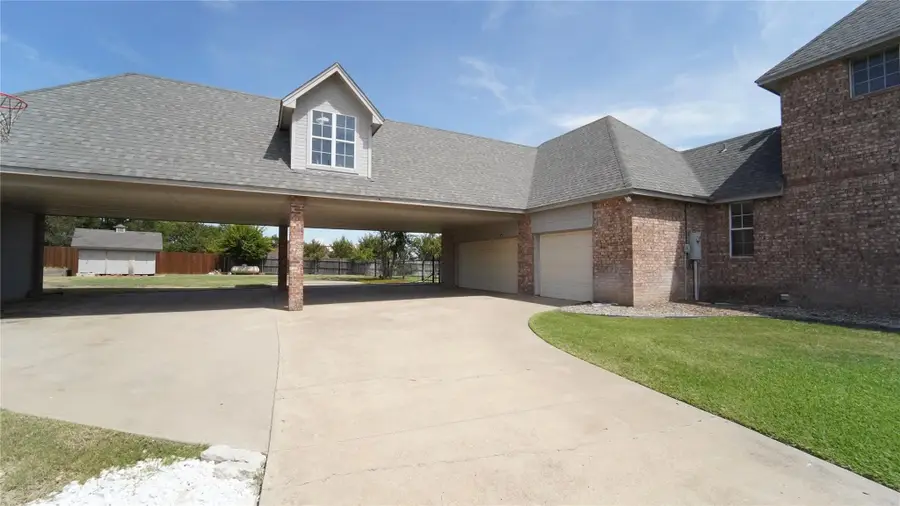 3718 Cliff View Loop, Weatherford, TX 76087 - Image #3