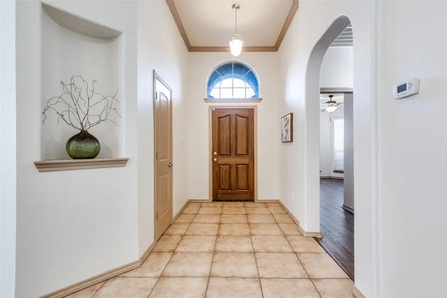 14308 Snaffle Bit Trail, Fort Worth, TX 76052 - Image #2