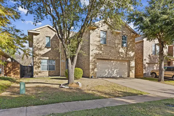 649 Nemitz Street, Crowley, TX 76036