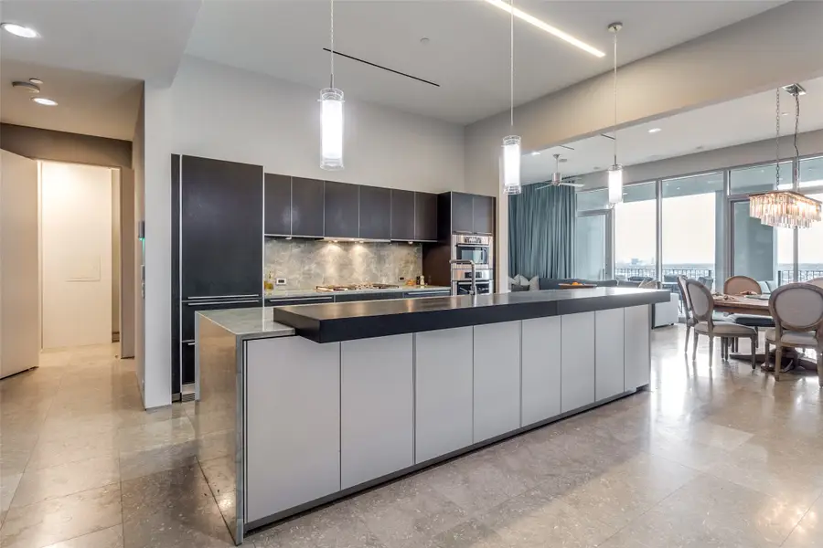 1717 Arts Plaza #1810, Dallas, TX 75201 - Image #3