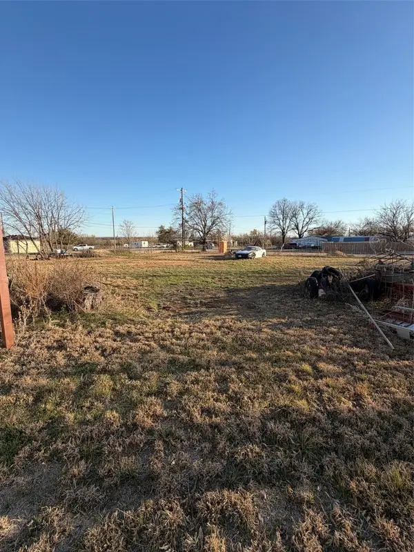208 Lombard Street, Baird, TX 79504