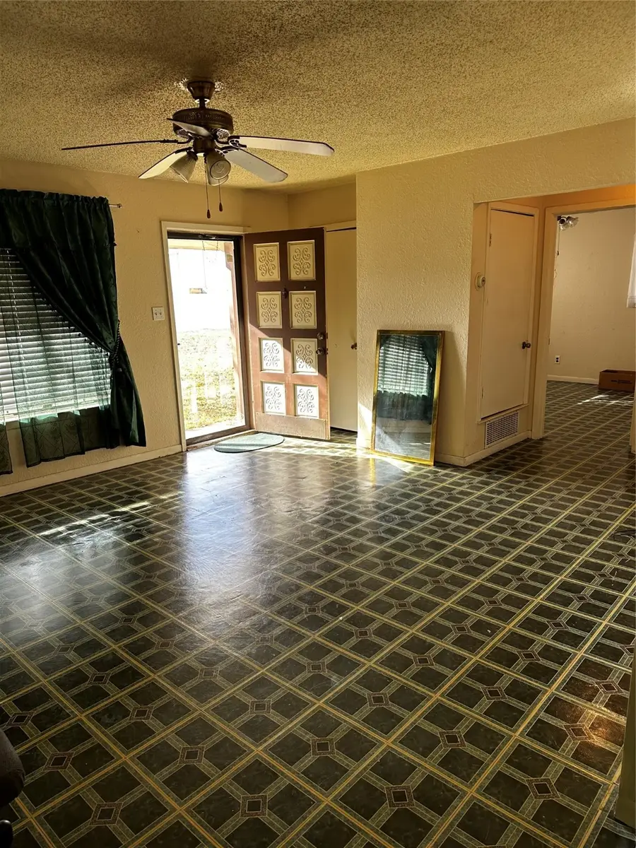 1430 Maple Avenue, Paris, TX 75460 - Image #2