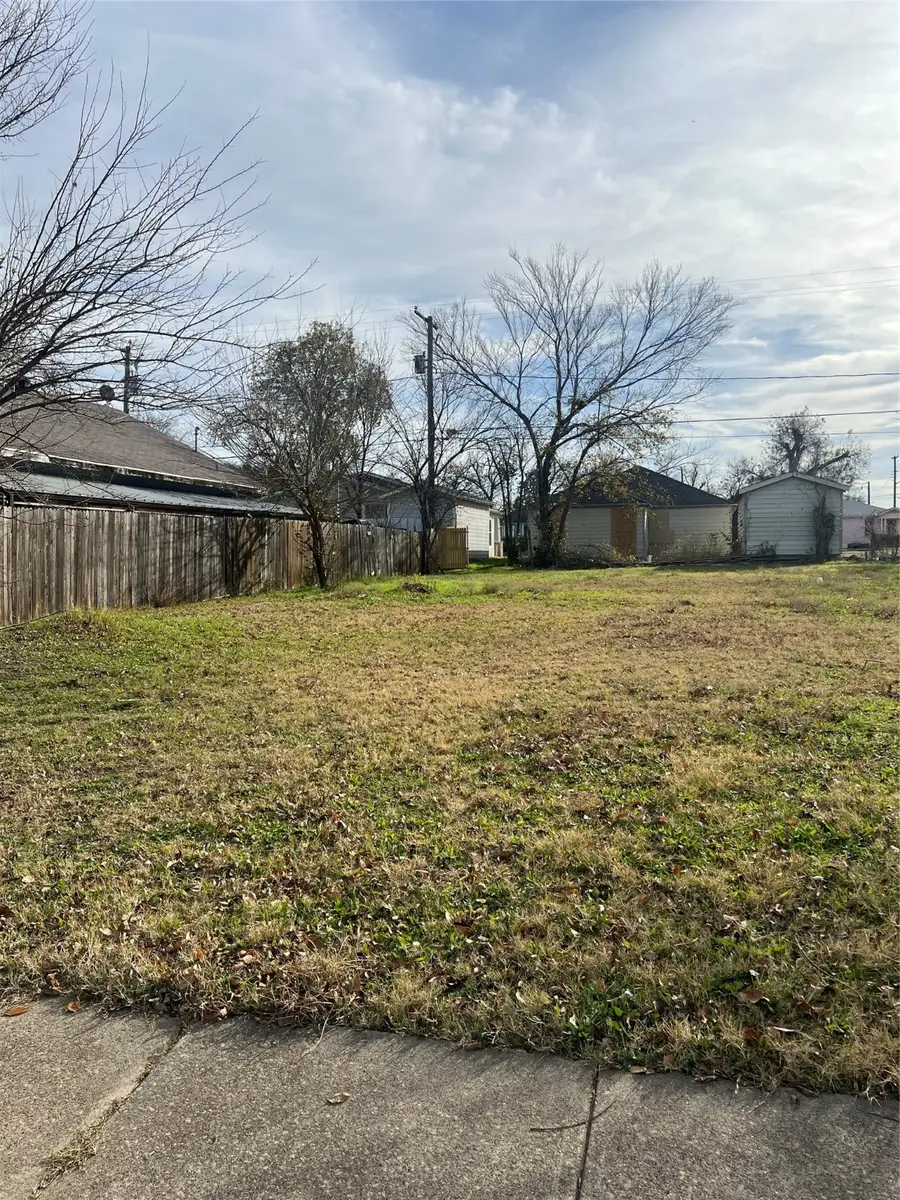 1204 E Cannon Street, Fort Worth, TX 76104 - Image #2