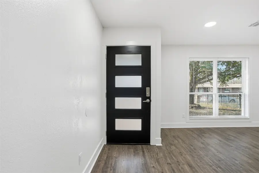 8949 Shorelark Drive, Dallas, TX 75217 - #3