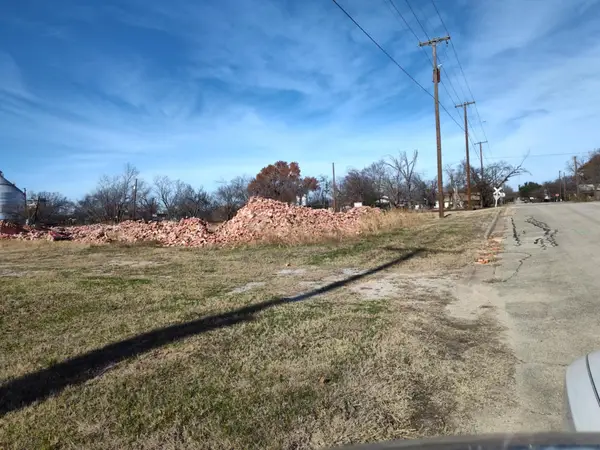 408 S 4th Street, Corsicana, TX 75110