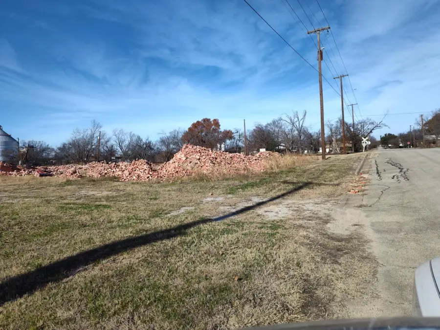 408 S 4th Street, Corsicana, TX 75110 - Image #2