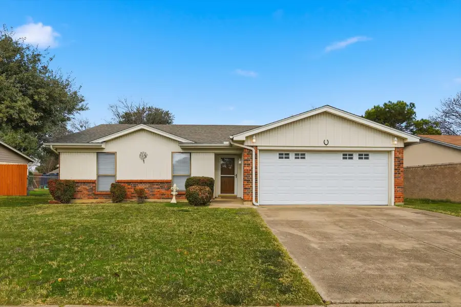 448 Park Center Boulevard, Saginaw, TX 76179 - Image #2