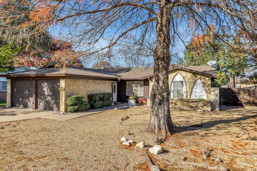 2012 York Drive, Edgecliff Village, TX 76134 - Image #3