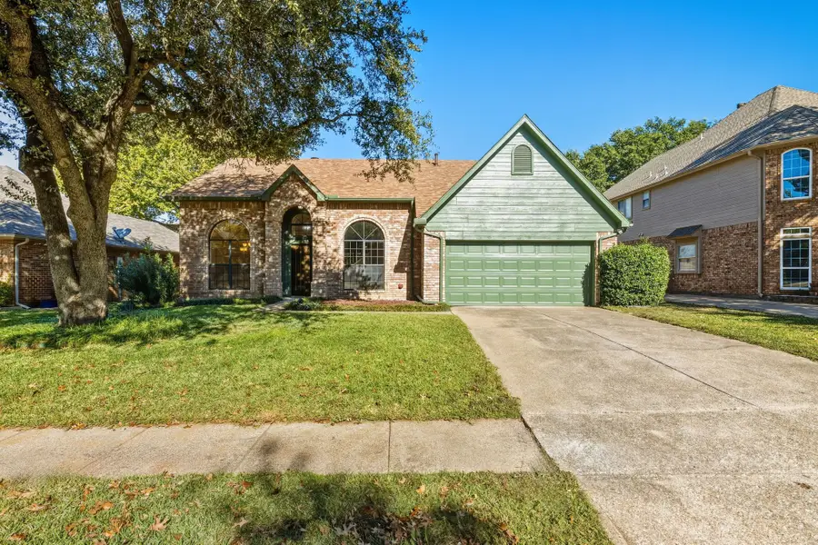 2116 S Winding Creek Drive, Grapevine, TX 76051 - Image #2