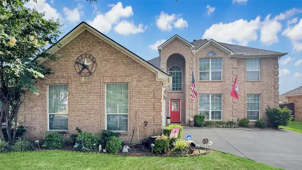 2715 Forest Lake Drive, Grand Prairie, TX 75052