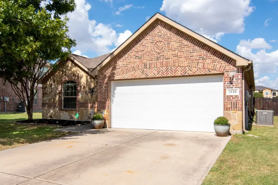 1336 Shelley Drive, Burleson, TX 76028 - Image #3