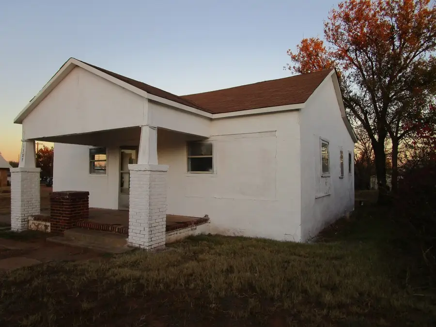 1307 9th Street, Paducah, TX 79248 - Image #2