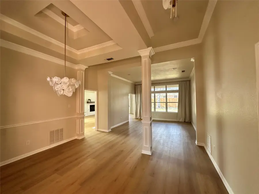 7302 Heritage Oaks Court, Arlington, TX 76001 - Image #3