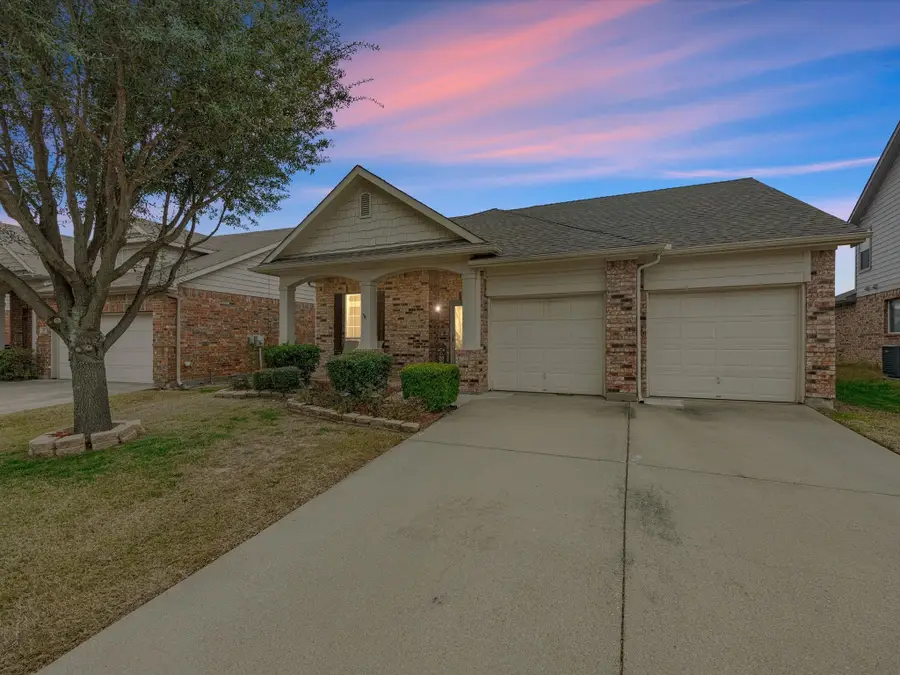 10981 Hawks Landing Road, Fort Worth, TX 76052 - Image #2