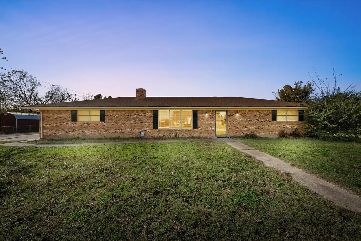 309 N Orchard Drive, Rosebud, TX 76570 - Image #1
