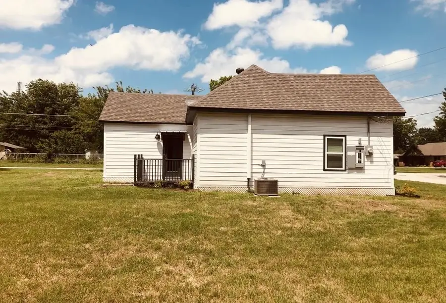 202 S Trappier Street, Alvord, TX 76225 - Image #3