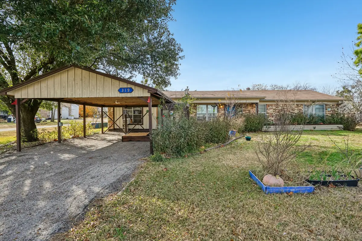 319 S Rogers Street, Covington, TX 76636 - Image #1