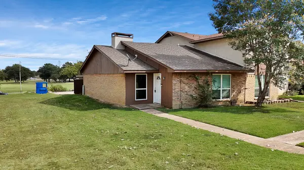 1402 S Carrier Parkway #110, Grand Prairie, TX 75051