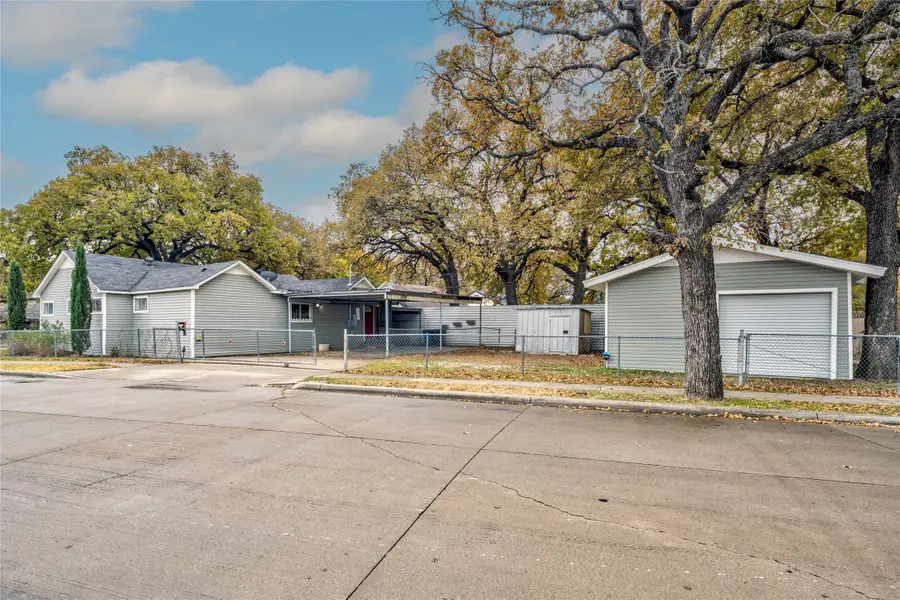 2611 W Amherst Avenue, Dallas, TX 75235 - Image #3