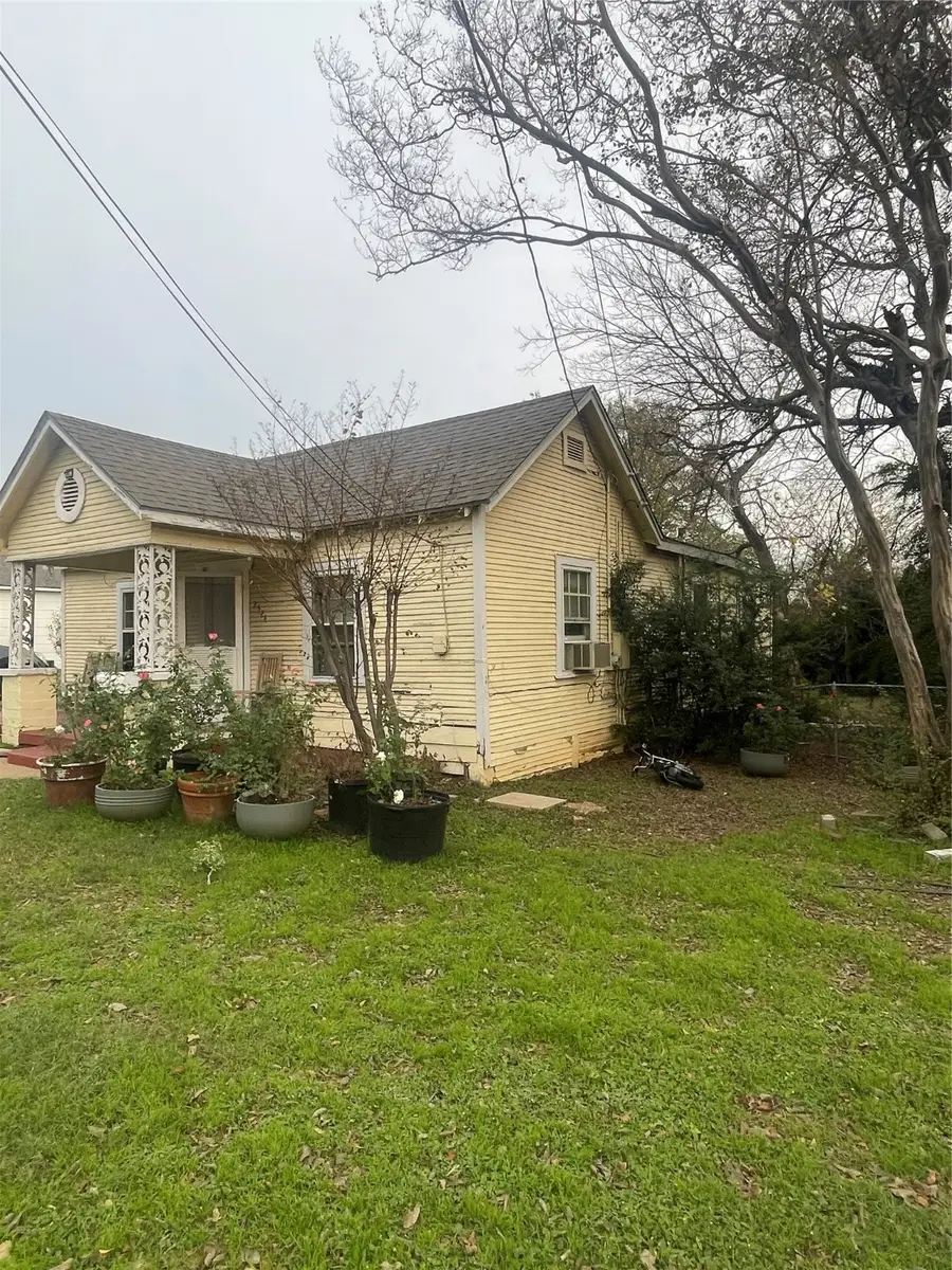 2524 Oakwood Terrace, Haltom City, TX 76117 - Image #2