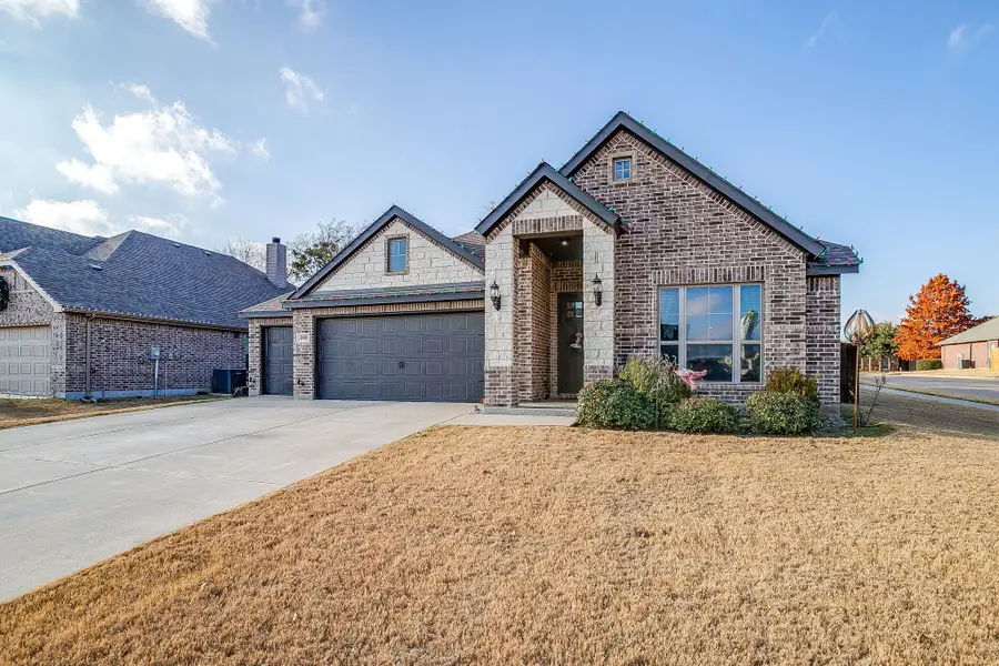 1800 Pedernales Street, Burleson, TX 76028 - Image #3