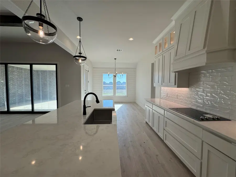 137 Red Fox, Godley, TX 76044 - Image #3