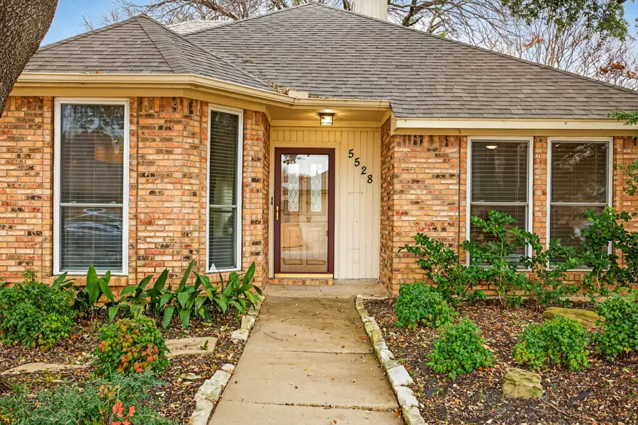 5528 Oak Branch Drive, Arlington, TX 76016 - Image #3