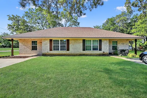 708 Seven Oaks Road #712, Bonham, TX 75418