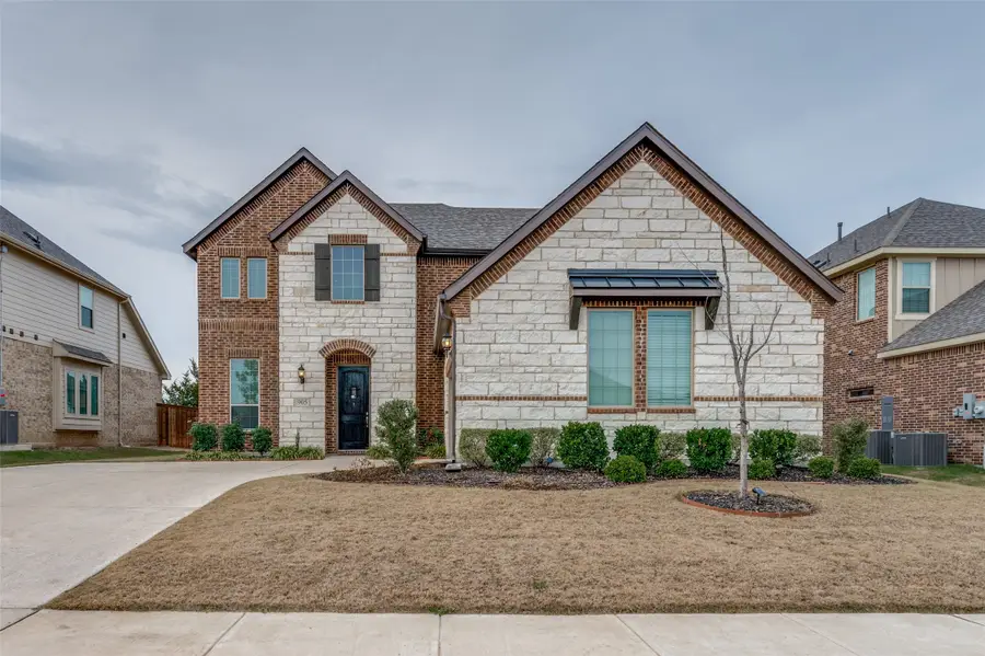 905 Flora Street, Mansfield, TX 76063 - Image #2