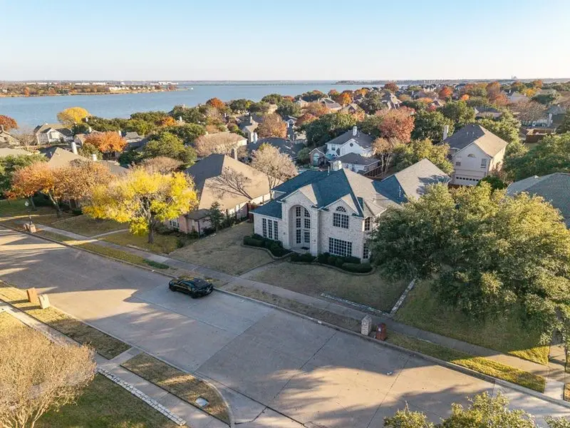 5106 Saint Charles Drive, Rowlett, TX 75088 - Image #3