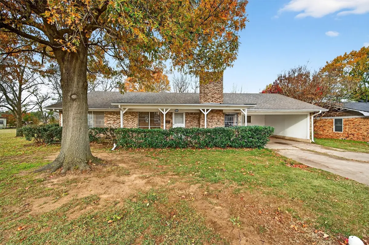 800 Carver Street, Whitesboro, TX 76273 - Image #1