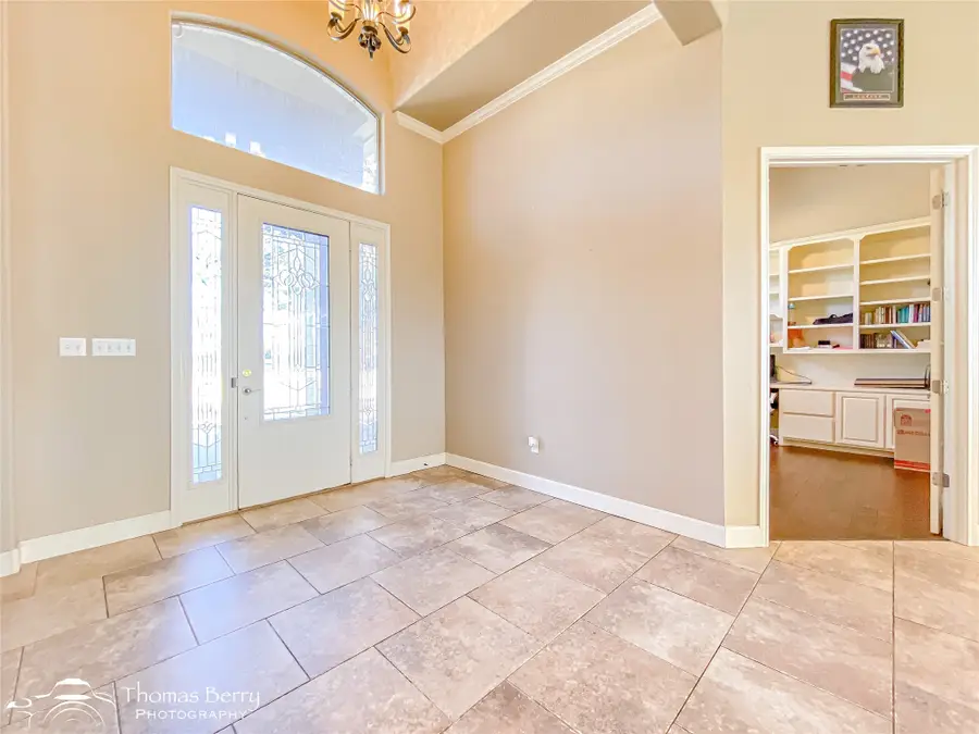 1207 Saddle Lakes Drive, Abilene, TX 79602 - Image #3