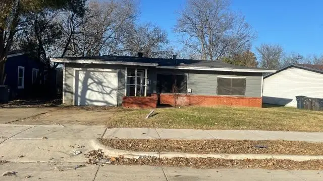 4505 Quails Lane, Fort Worth, TX 76119 - Image #2