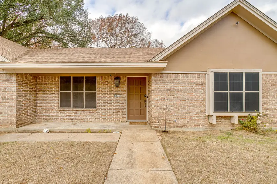 1114 Willowcreek Road, Cleburne, TX 76033 - Image #3