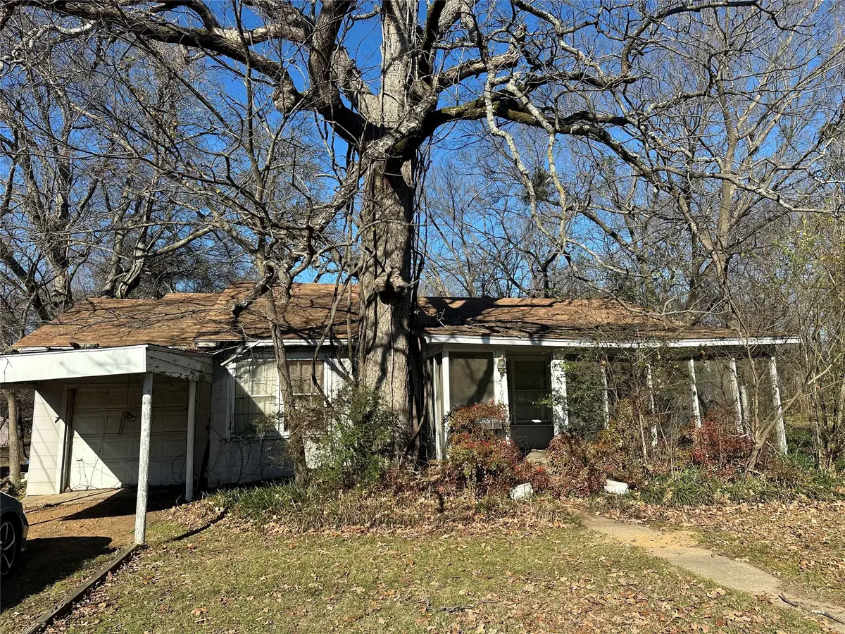 2100 Bonham Street, Paris, TX 75460 - Image #1