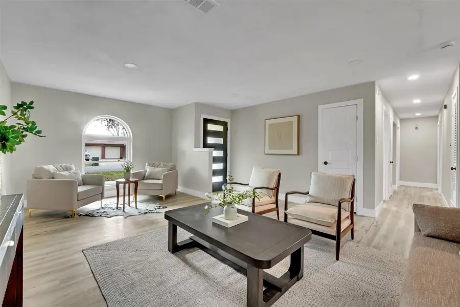 6916 Rebel Road, Forest Hill, TX 76140 - Image #3