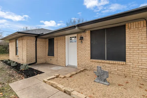 412 Green Acres Drive, Palmer, TX 75152