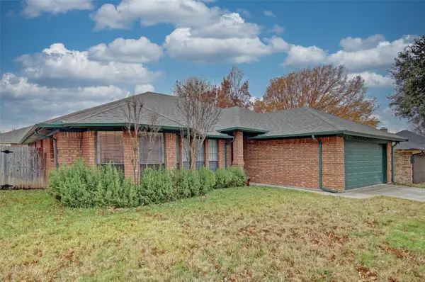 5029 Barberry Drive, Fort Worth, TX 76133