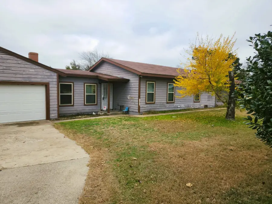 2737 W Camp Wisdom Road, Dallas, TX 75237 - Image #2