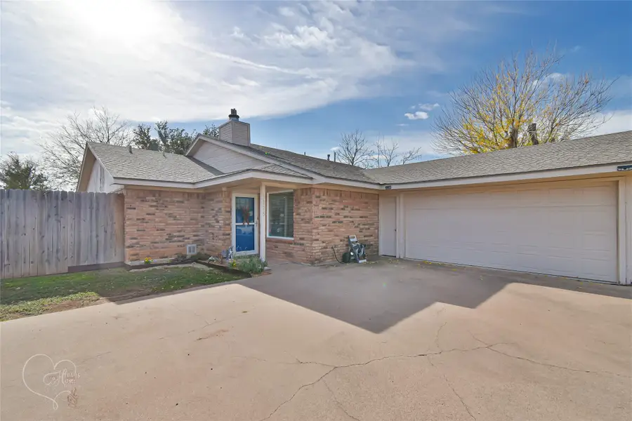 3025 Countryside Drive, Abilene, TX 79606 - Image #2