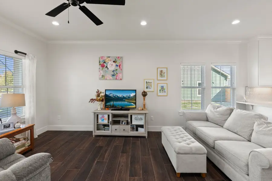 222 E Middle Street, Sulphur Springs, TX 75482 - #3