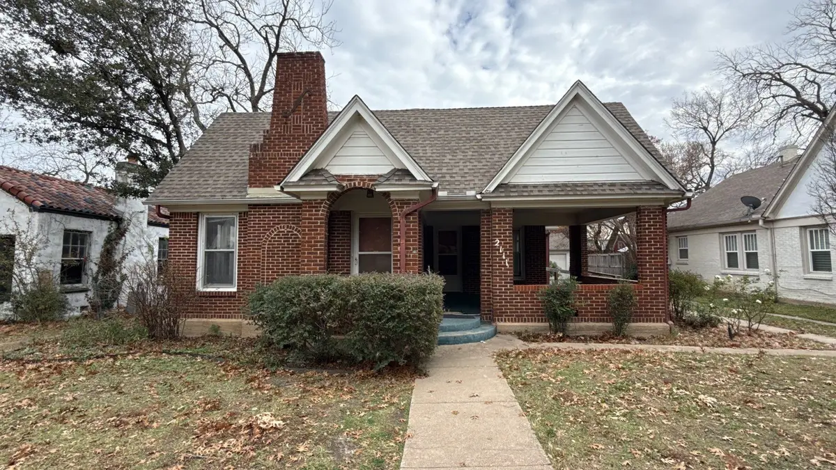 2111 Stanley Avenue, Fort Worth, TX 76110 - Image #1