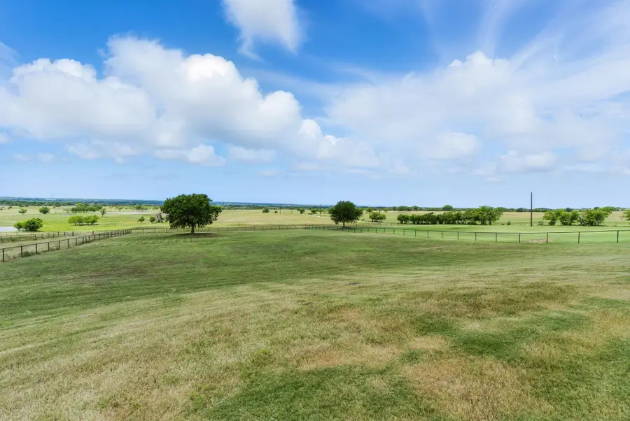 4895 Upper Denton Road, Weatherford, TX 76085 - Image #2