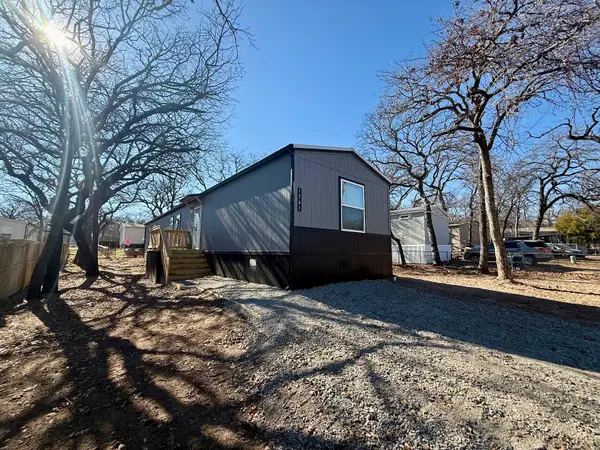 1741 Bonnie Court, Pelican Bay, TX 76020