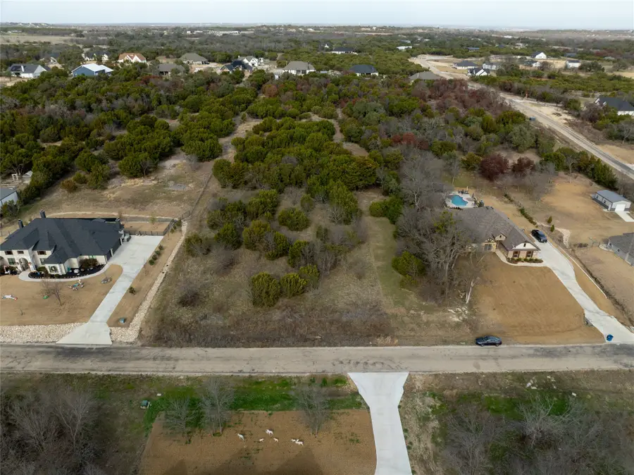 1054 Preserve Street, Weatherford, TX 76085 - Image #3