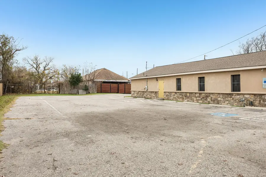1734 Nomas Street, Dallas, TX 75212 - Image #3