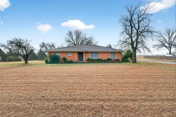 3928 W Houston Street, Sherman, TX 75092